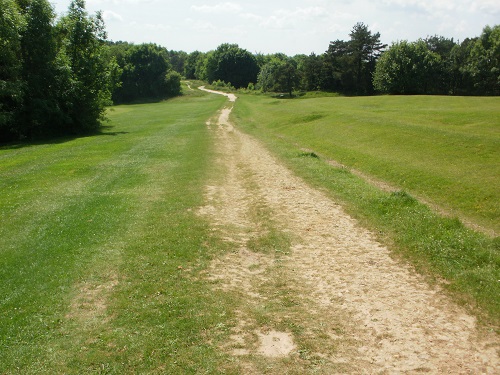 Walking across a red hot golf course near Painswick