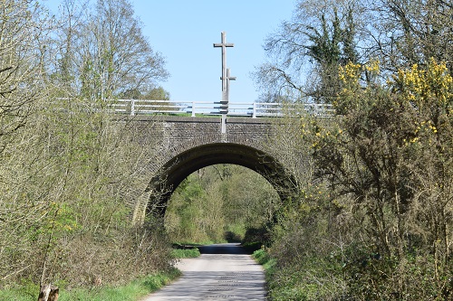 The Pilgrim's Monument crosses just before Compton