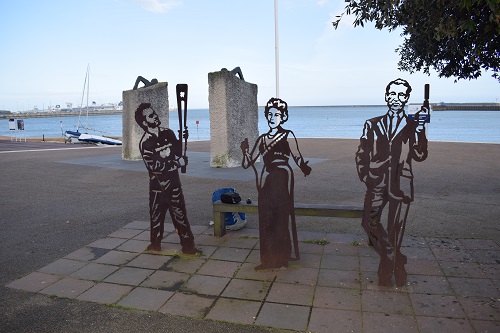 The sculpture in Dover at the end of the North Downs Way