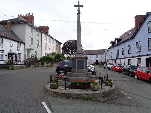 The war memorial in Kington Square