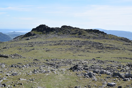 Approaching the summit of Slight Side