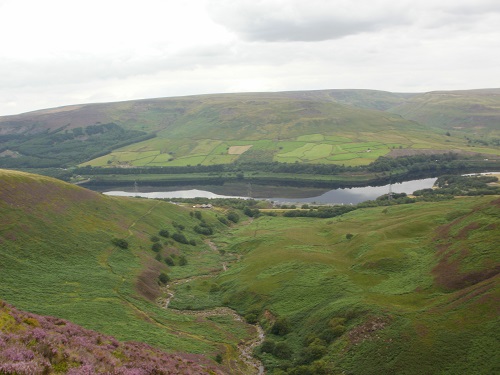 Torside reservoir on the Pennine Way