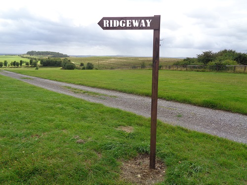A metal Ridgeway sign before Smeathe's Ridge