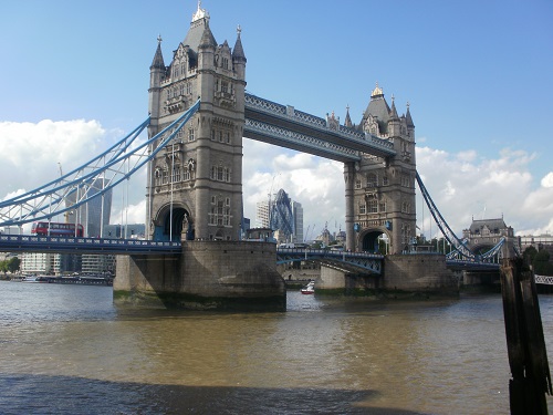 Tower Bridge, one of the many attractive bridges on the walk