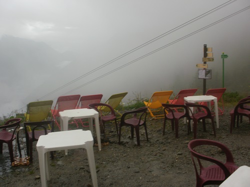 A wet and miserable start to the day at the Refuge de la Flegere